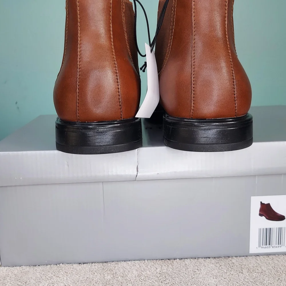 Perry Ellis Brown Leather Chelsea Boots Mens Size 12 NWT Business Casual Neutral